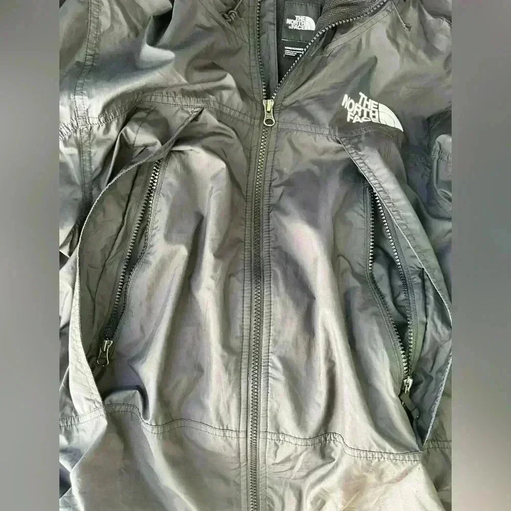 The North Face Men’s Size Small Black Hydrenaline Wind Jacket Good Condition